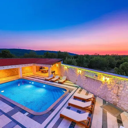 3 Bedroom Stunning In